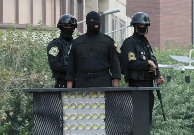 مقتل شرطي في اشتباك مع مسلّحين بجنوب شرقي إيران