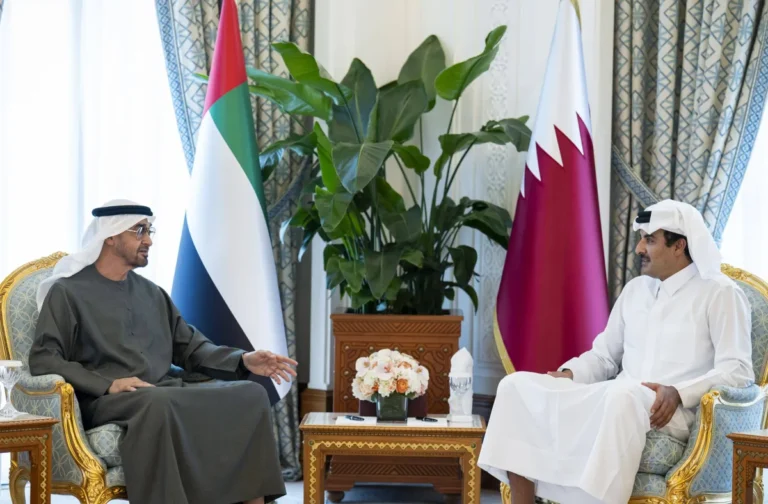 محمد بن زايد يبحث مع أمير قطر الاعتداء الإسرائيلي ويؤكد تضامن الإمارات مع الدوحة