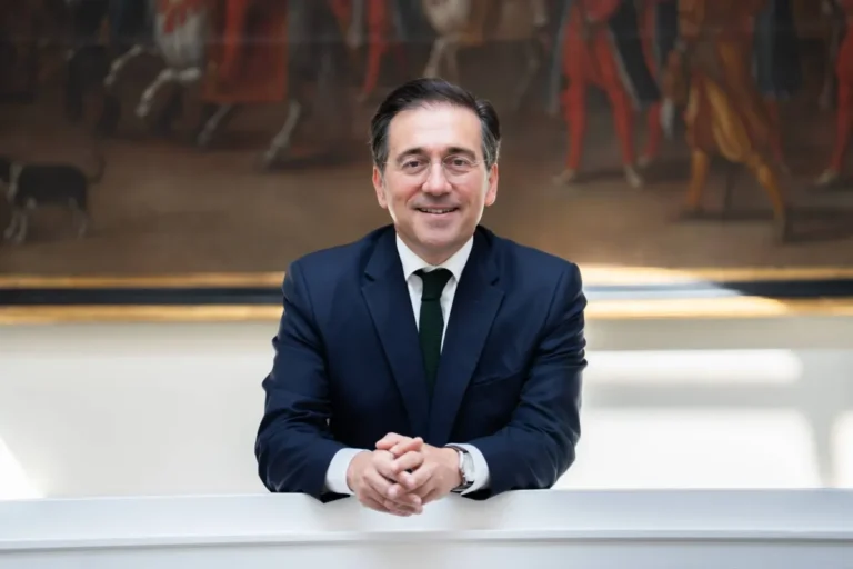 وزير الخارجية الإسباني لـ«الشرق الأوسط»: مستعدون لتزويد أوكرانيا بالسلاح