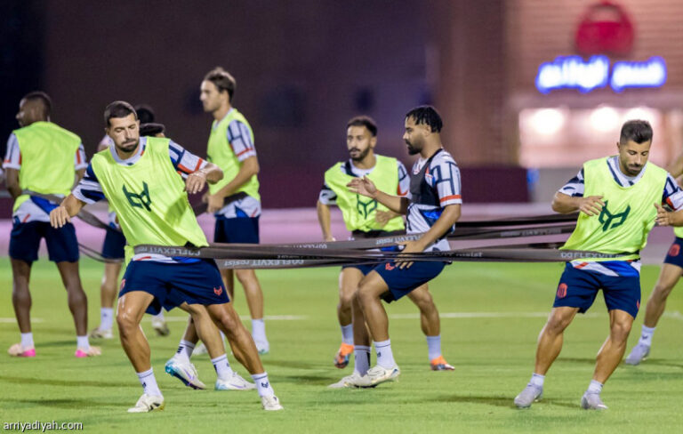 مباريات الـ 06:00 مساء.. الرياض يطلب تعديل التوقيت