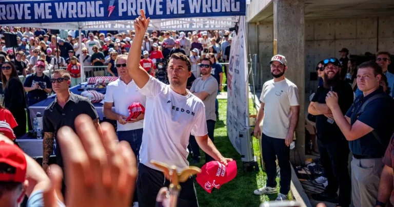 ترمب يعلن اعتقال المشتبه به في اغتيال تشارلي كيرك