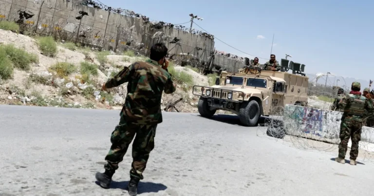 ترمب: أمور سيئة ستحدث إذا لم تعد أفغانستان باجرام لأميركا