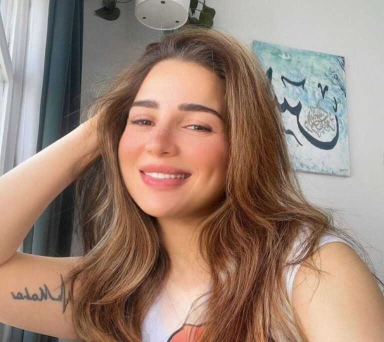 مي عز الدين تكشف عن طلب خاص من عادل إمام (فيديو)