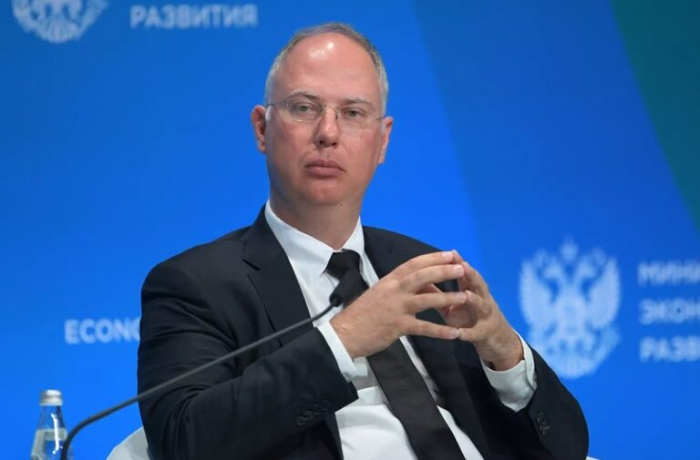 “روسيا معزولة”؟.. مسؤول روسي يستشهد بأرقام اقتصادية تدحض الادعاءات الغربية