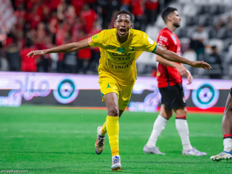 صفقة هوساوي.. سباق هلالي اتحادي