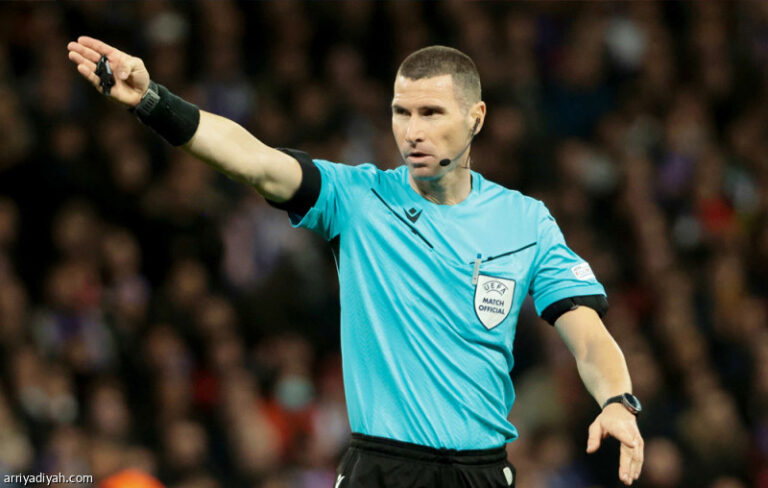 «الأستاذ المحترم» يقود الهلال والشباب