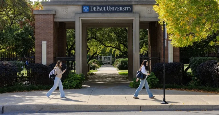 ترامب يحدد أنشطة محظورة تمنع الإعفاء من ديون القروض الطلابية