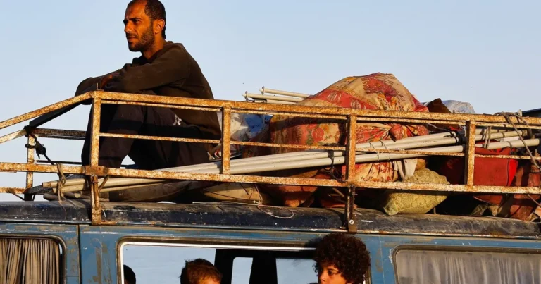 ترمب يمهل “حماس” حتى مساء الأحد: “اتفاق غزة أو الجحيم”