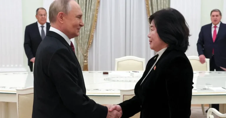 بوتين لوزيرة خارجية كوريا الشمالية: كل شيء يسير وفق الخطة