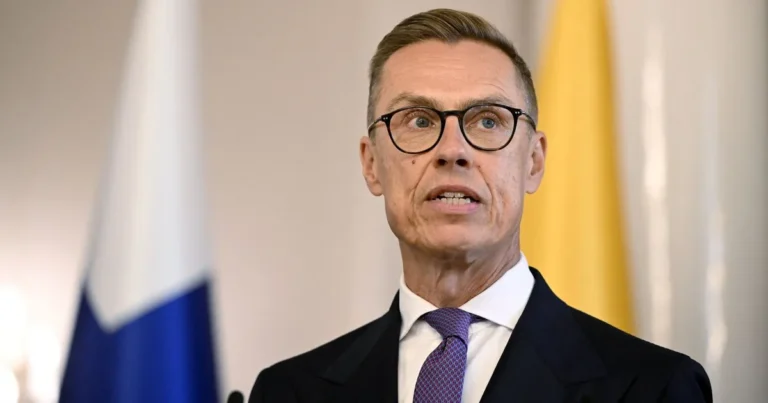 الرئيس الفنلندي: ترمب سيستخدم “العصا” لمعاقبة بوتين