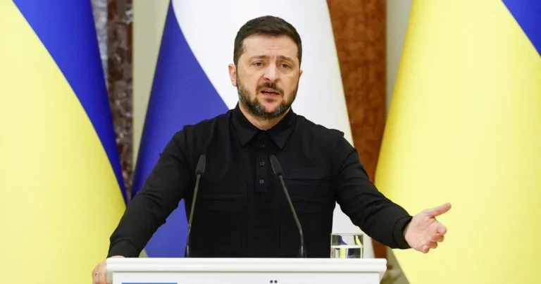 زيلينسكي: مستعدون لمحادثات سلام دون التنازل عن أراضينا
