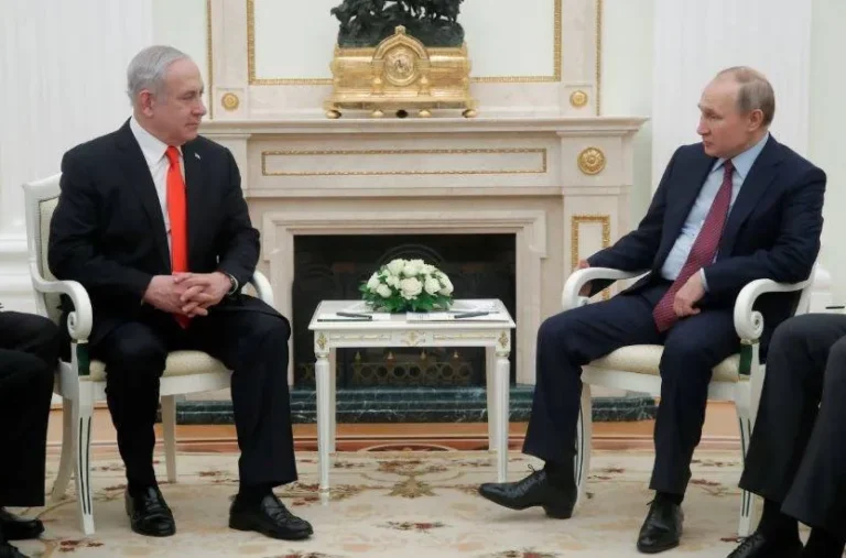 بوتين ونتنياهو يبحثان الوضع في الشرق الأوسط والملف النووي الإيراني