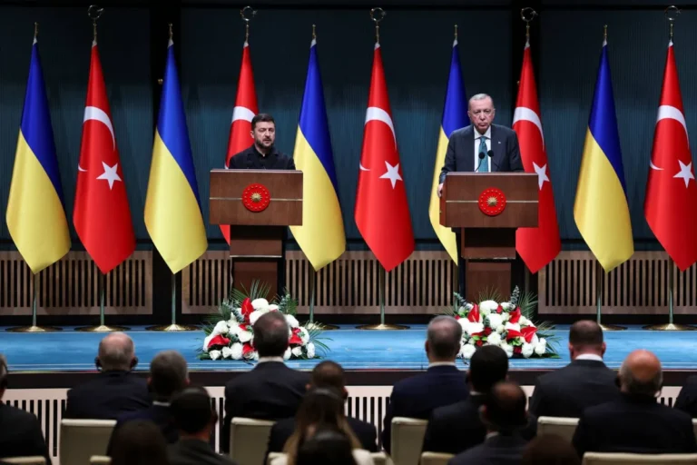 تركيا وأوكرانيا تؤكدان ضرورة استئناف المفاوضات مع روسيا