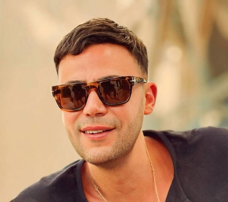 محمد إمام يكشف عن مفاجأة في مسلسله الجديد