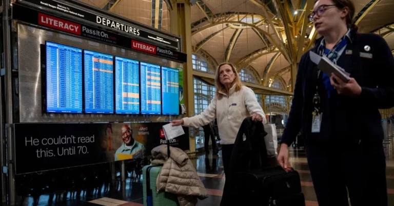 إلغاء وتأخير آلاف الرحلات الجوية في أميركا بسبب الإغلاق