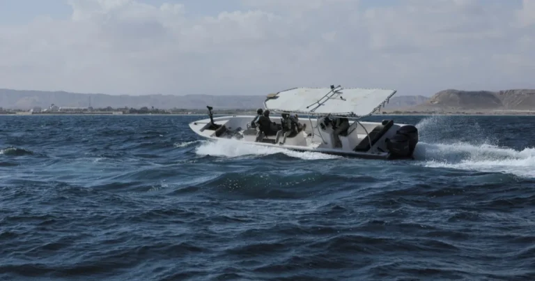 مصادر بحرية: ناقلة غاز مسال تفلت من هجوم قراصنة بالصومال