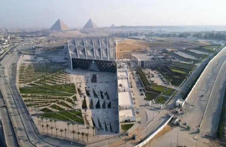 خبير اقتصادي يوضح لـRT تأثير افتتاح المتحف المصري الكبير على اقتصاد مصر