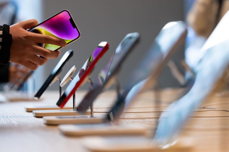 10 مليارات جنيه في 10 أشهر.. مصر تحول جمارك الهواتف إلى خزينة ذهبية