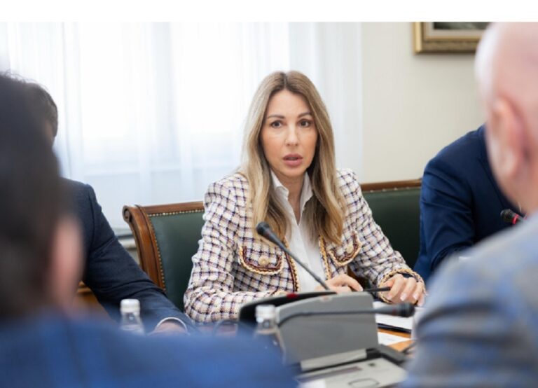 وزيرة الطاقة الصربية: الولايات المتحدة طالبت بانسحاب كامل للمساهمين الروس من شركة النفط الصربية