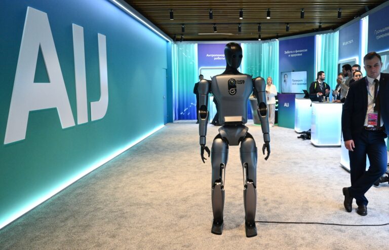 انطلاق رحلة الذكاء الاصطناعي من موسكو بمشاركة عالمية