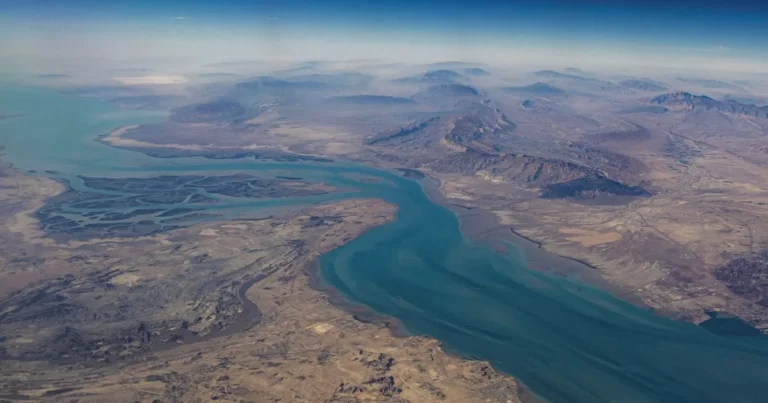 البنتاجون: إيران تعترض ناقلة نفط وتقتادها لمياهها الإقليمية