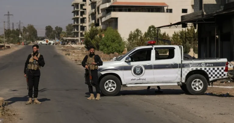 لجنة التحقيق بأحداث السويداء تطالب بوقف عناصر أمنية وعسكرية