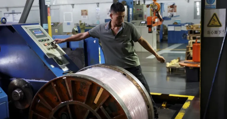 إدارة ترمب تضيف النحاس والفضة واليورانيوم للمعادن الحرجة