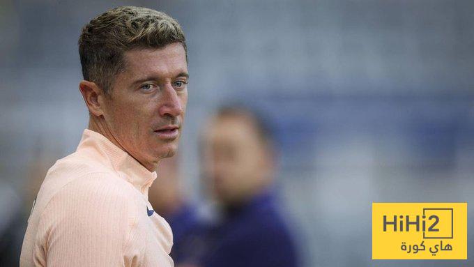 جمهور برشلونة يحسمها ويختار خليفة ليفاندوفسكي