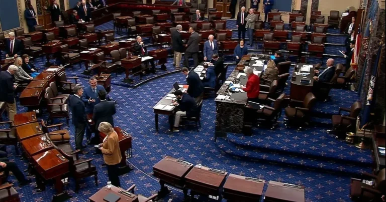 الشيوخ يبدأ أولى خطوات إنهاء أطول إغلاق حكومي بتاريخ أميركا