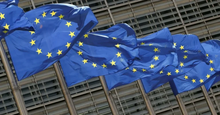 معركة بين الاتحاد الأوروبي وجوجل بسبب الإعلانات