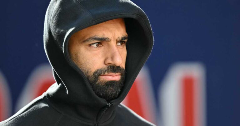 “لقاء سري” بين صلاح وهندرسون يثير التكهنات.. هل حسم وجهته؟