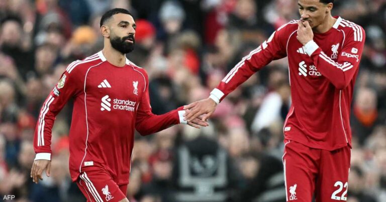 إيكيتيكي يشيد بمحمد صلاح.. “أسطورة ليفربول”