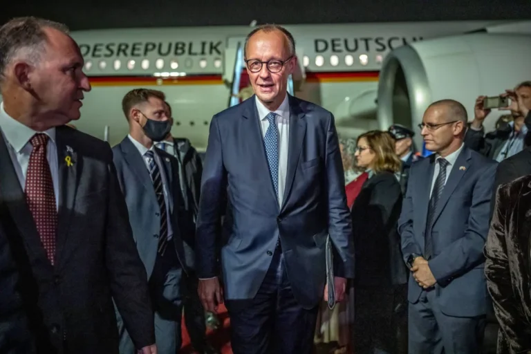 وسط توتر بسبب حرب غزة… ميرتس يصل إلى إسرائيل في زيارته الأولى لها