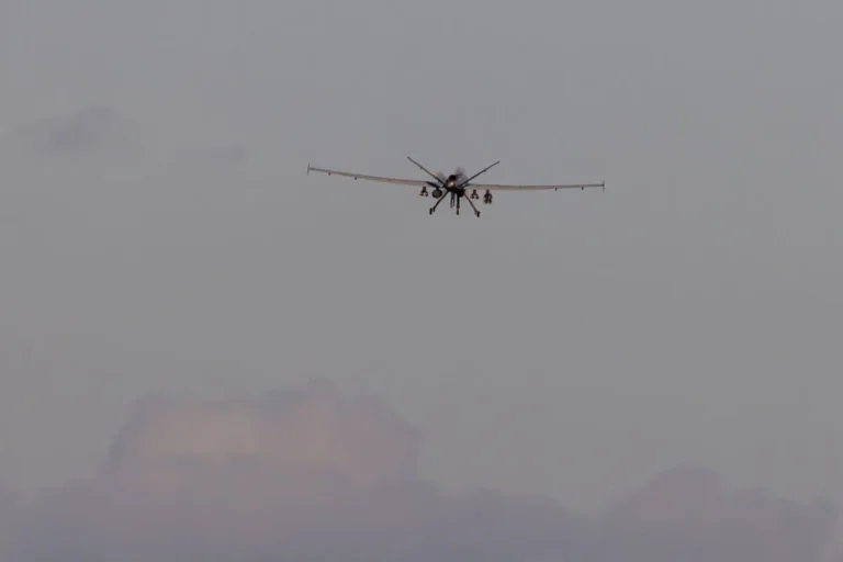 ترمب يتحدث عن تدمير «منشأة كبيرة» لصلتها بالمخدرات وفنزويلا