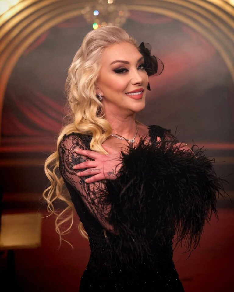 القبض على ابنة نجمة تركية… متهمة بقتل والدتها!