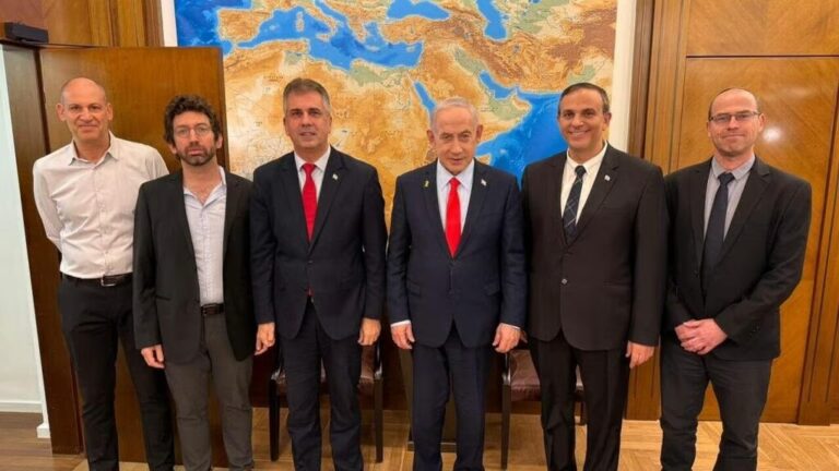 ماذا يحدث في إسرائيل بعد إعلان نتنياهو الموافقة على أضخم صفقة مع مصر؟