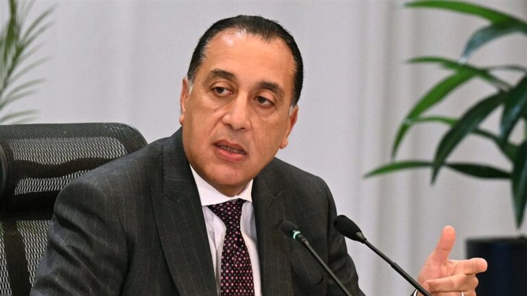 مصر.. مدبولي يرد على جدل تسبب الطرق والكباري والمدن الجديدة في الديون