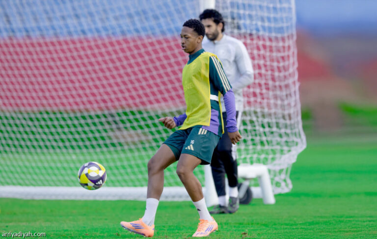 الهوساوي يغادر تدريب الأخضر | صحيفة الرياضية