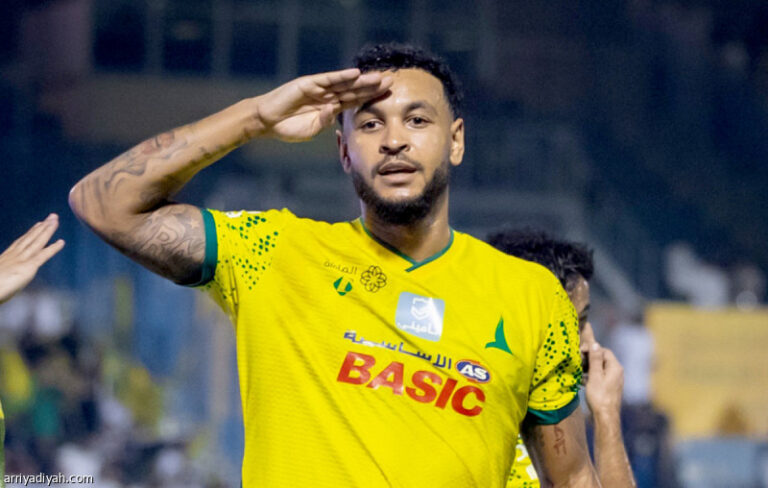 قبل الهلال.. كينج يعود إلى الخليج