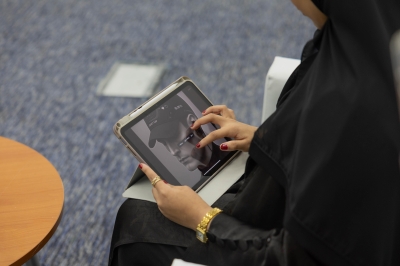 طالبة سعودية تبتكر جهازًا ذكيًا لمراقبة الدماغ