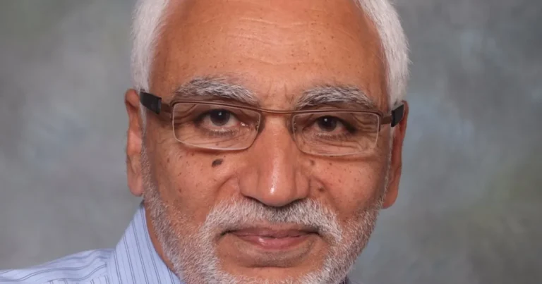 العالم المصري عباس الجمل يفوز بجائزة نوابغ العرب في الهندسة