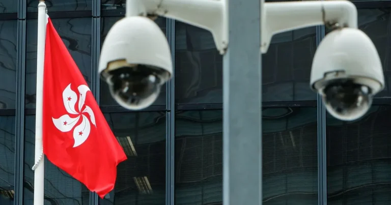 الحزب الديمقراطي المعارض في هونج كونج يصوت لحل نفسه