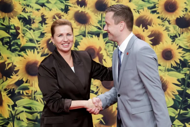 على أميركا السعي لحوار يتسم بالاحترام معنا