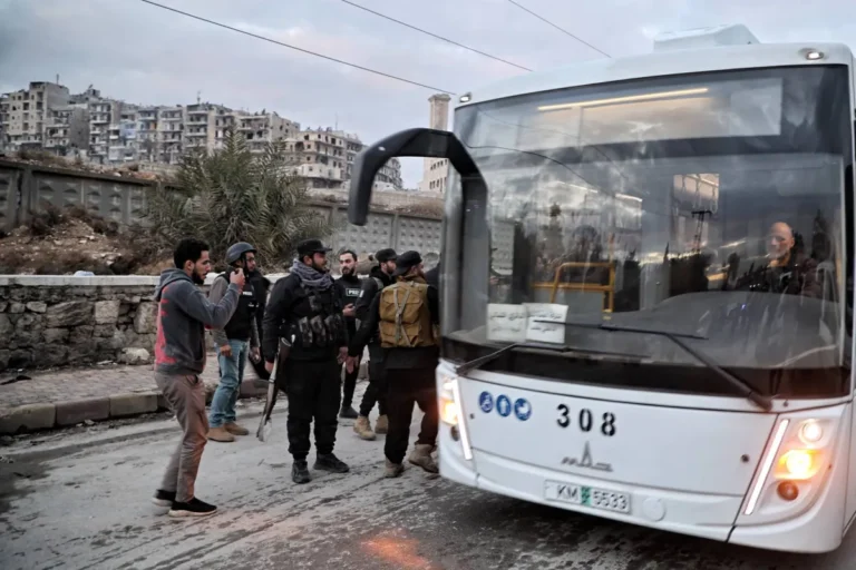 «قسد» تسحب مقاتليها من الأشرفية والشيخ مقصود في حلب