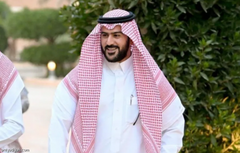 الشباب يتسلم الدعم.. والرئيس يطلب المزيد