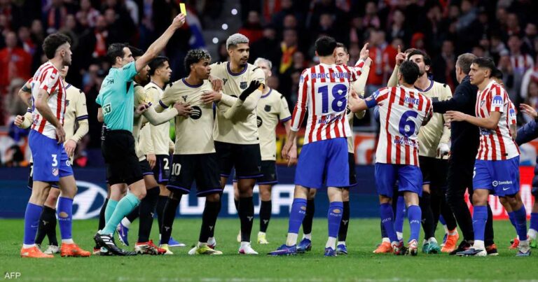 “هدف كوميدي” وليلة كارثية لبرشلونة.. فليك يحذر بعد الهزيمة