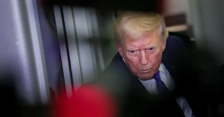 ترمب يهدد إيران بأمور سيئة: حاولوا استئناف البرنامج النووي