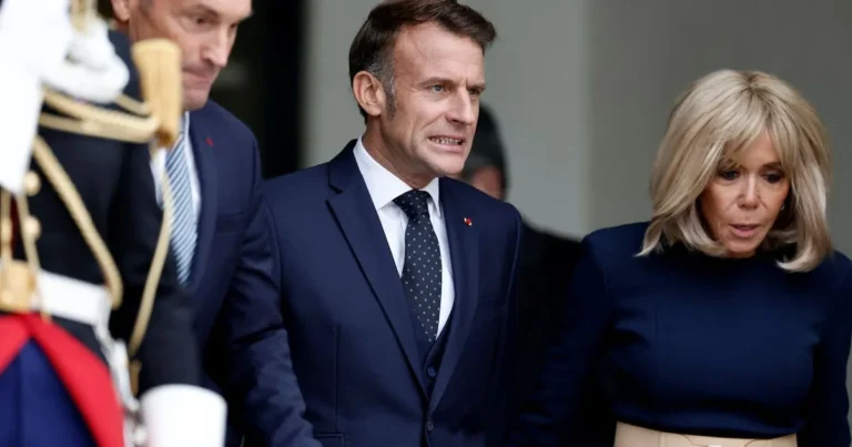 هل أقر ماكرون بخطأ “مغامرته السياسية” برفع سن التقاعد؟