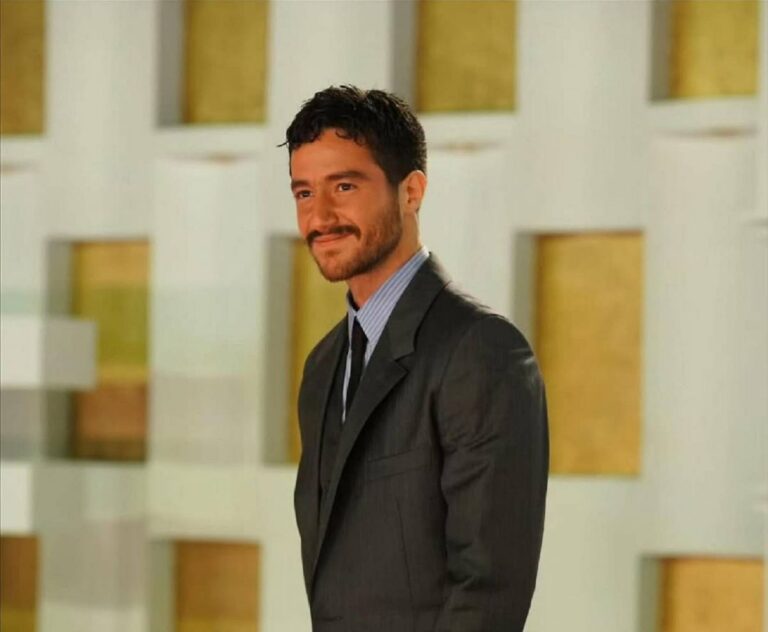 أحمد مالك يعلن الدروس التي تعلمها من عادل إمام