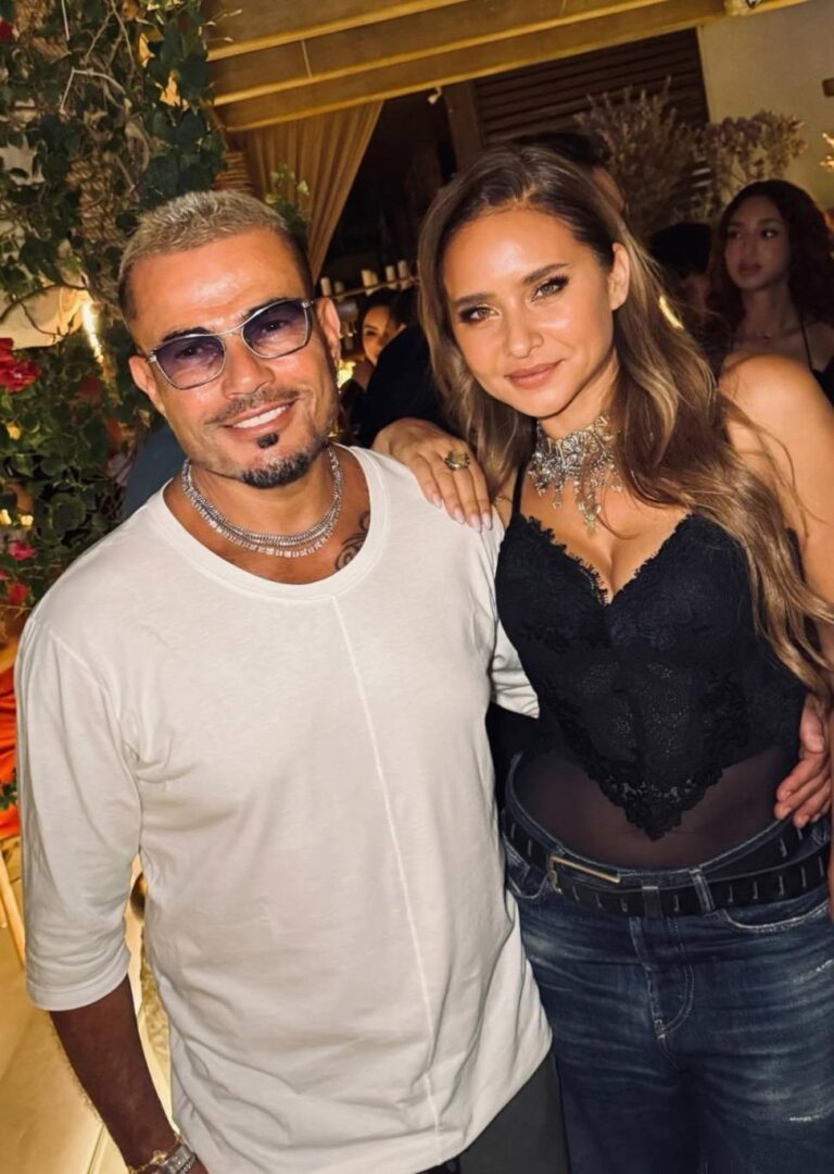 عمرو دياب يوقف حفله في دبي بسبب نيللي كريم وأحمد السقا (فيديو)